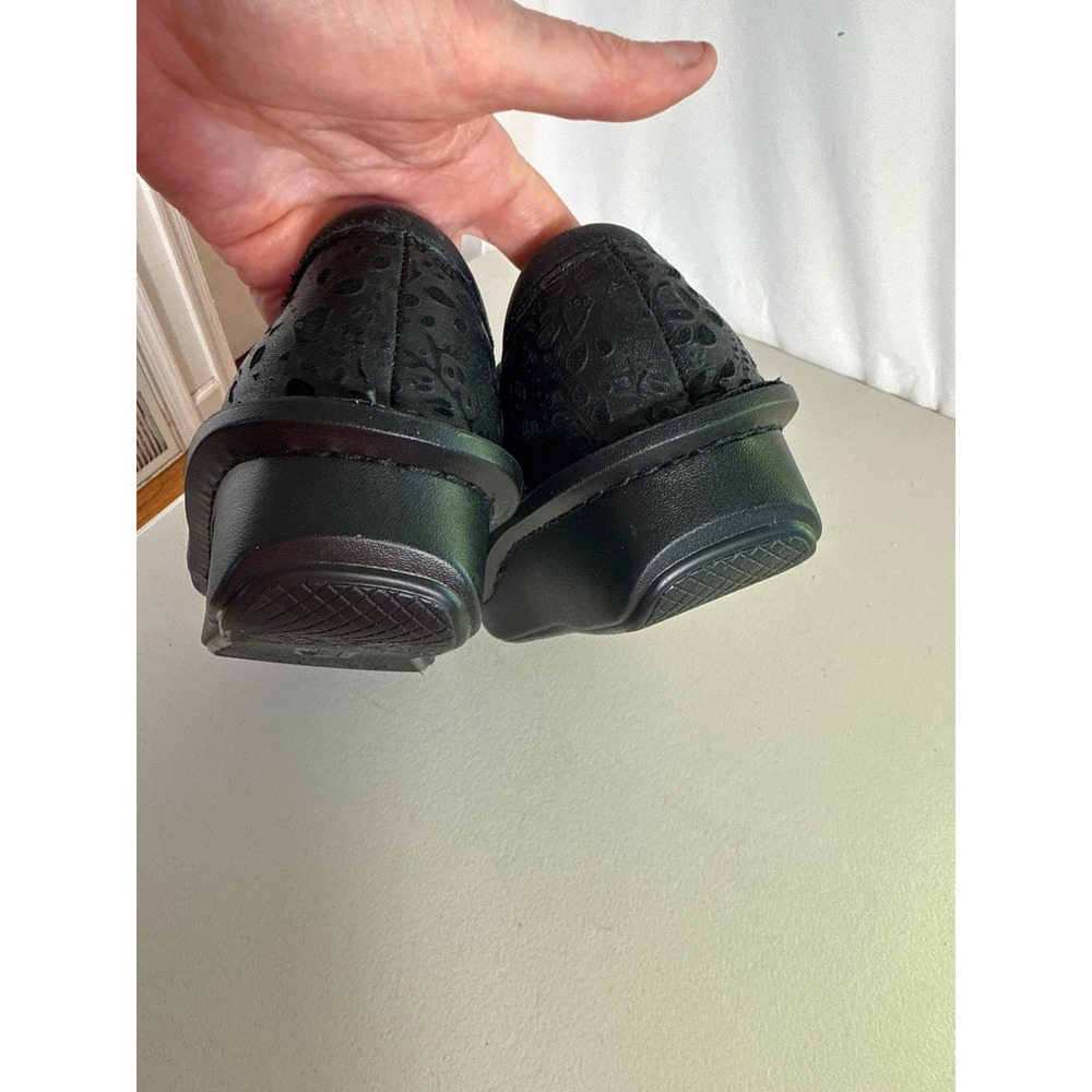 Alegria by PG Lite Black Textured Leather Slip On Clogs Butterfly Button Shoe 11 - Picture 6 of 12